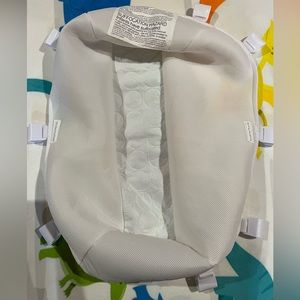 EUC Halo Bassinet Newborn Insert